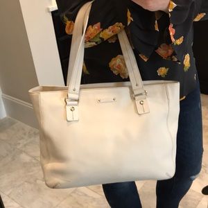 White pebble leather Kate Spade bag